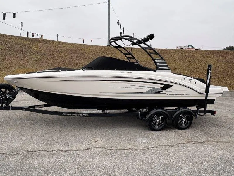 Slide: The Image of Chaparral 23 SSI SPORT 2025 - 9