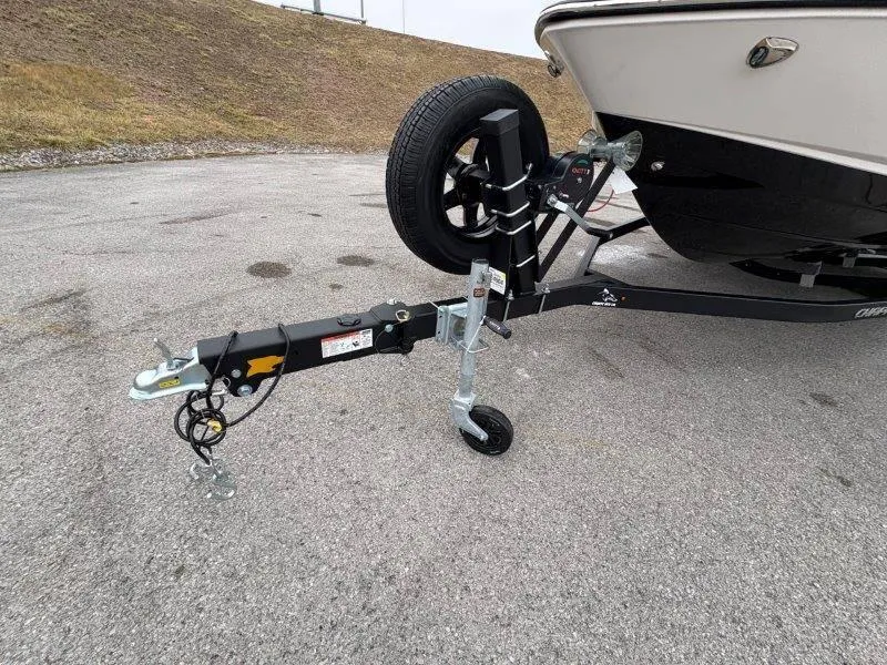 Slide: The Image of Chaparral 23 SSI SPORT 2025 - 93