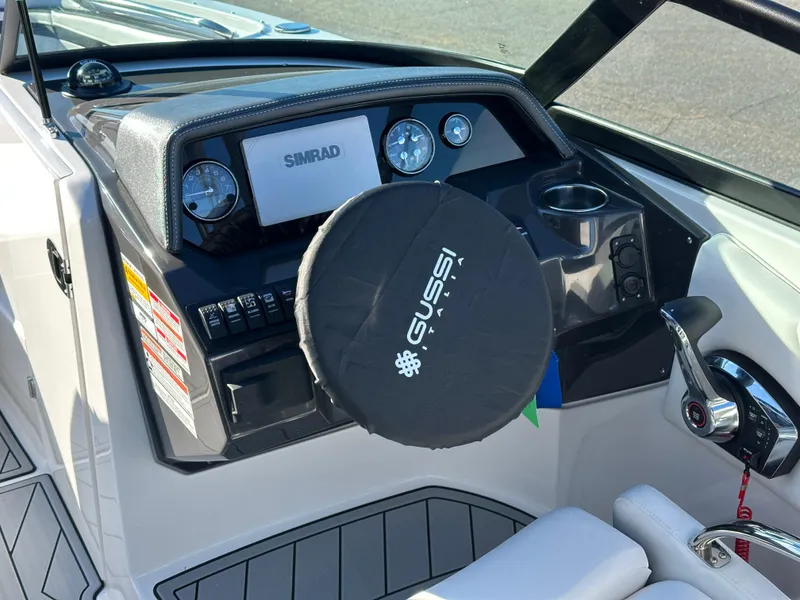 Slide: The Image of 2025 Monterey M4 boat at Wake & Water Lake Norman dealership. - 8