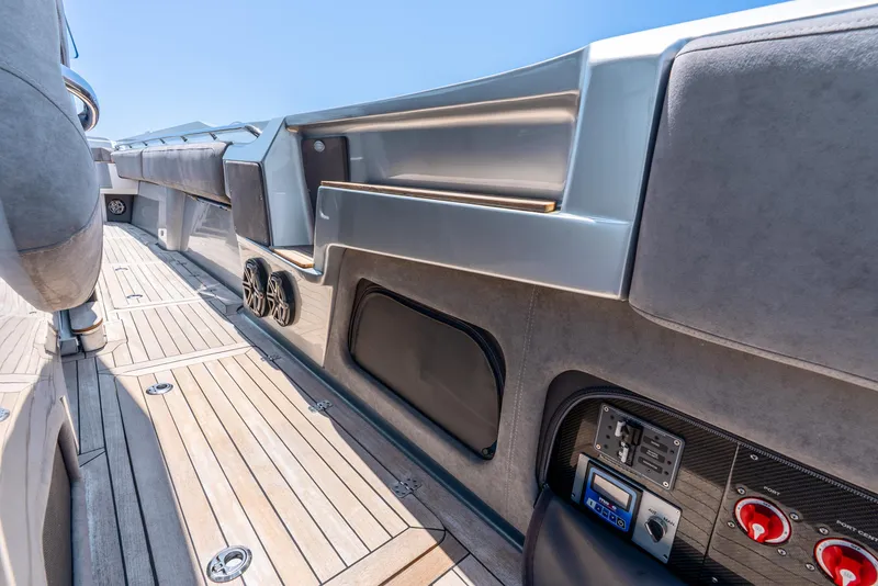 Slide: The Image of Nor-Tech 560 Sport Center Console 2018 - 59