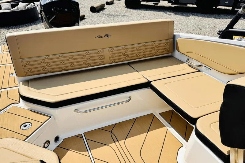 Slide: The Image of Sea Ray SPX 210 Outboard 2025 - 23