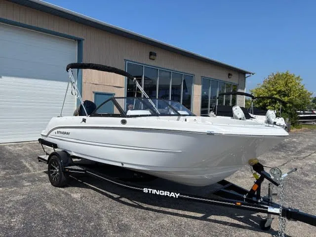 Slide: The Image of Stingray 172 DC 2025 - 1