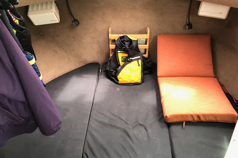 Slide: The Image of Fwd Berth - 31