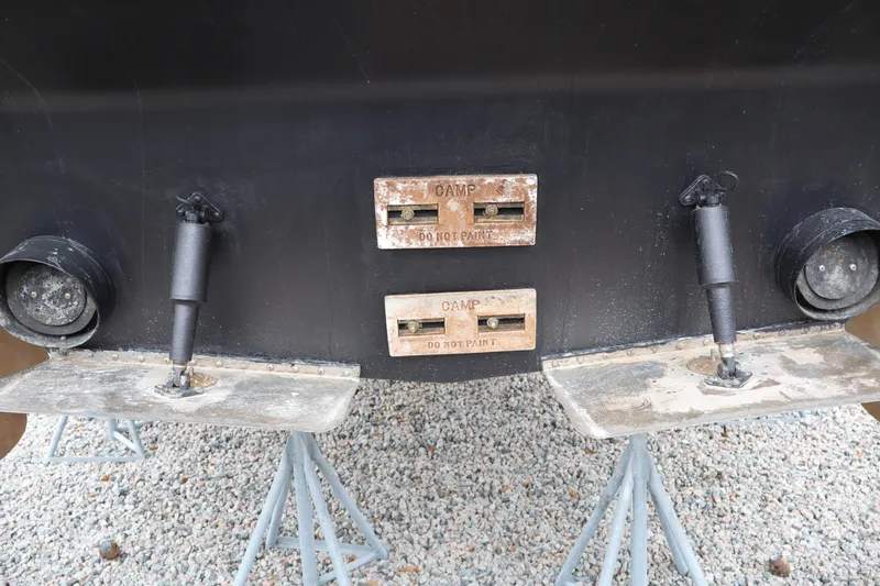 Slide: The Image of 2006 Bluewater Yachts 5200 hull with trim tabs and underwater lights. - 47