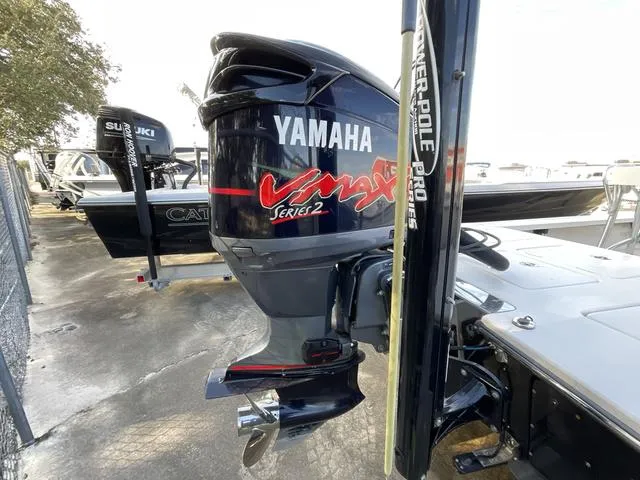 Slide: The Image of 2009 Pathfinder 2100 Fusion with Yamaha VMAX Series 2 outboard motor. - 6