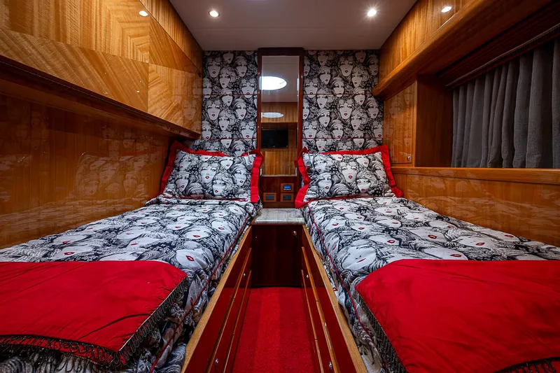 Slide: The Image of Johnson 78 Cockpit Motoryacht 2013 - 58