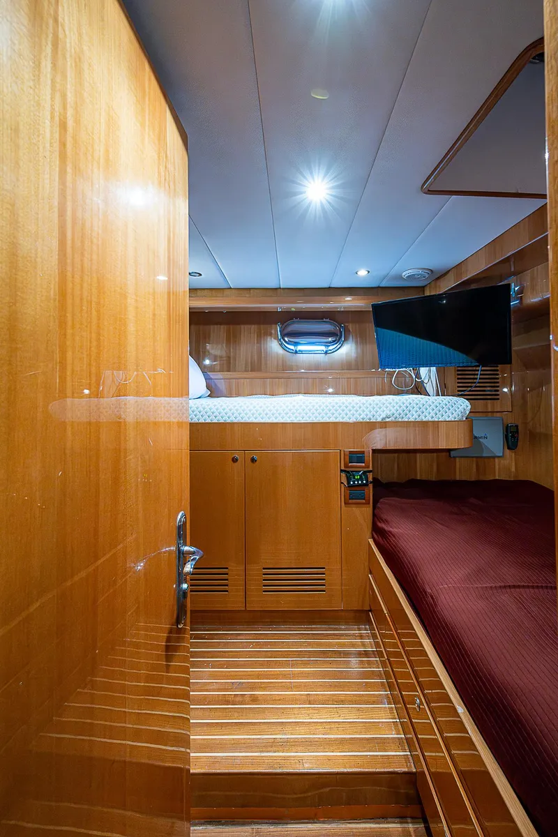 Slide: The Image of Johnson 78 Cockpit Motoryacht 2013 - 65