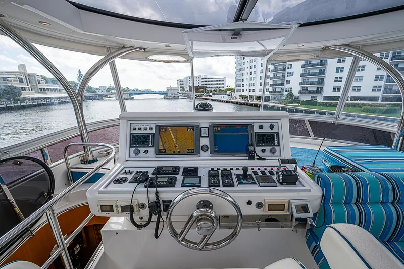 Slide: The Image of Johnson 78 Cockpit Motoryacht 2013 - 71