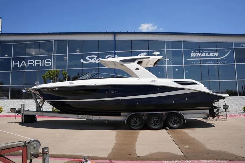 Slide: The Image of Sea Ray 350 SLX 2020 - 0
