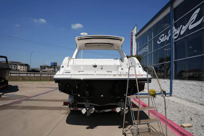 Slide: The Image of Sea Ray 350 SLX 2020 - 4