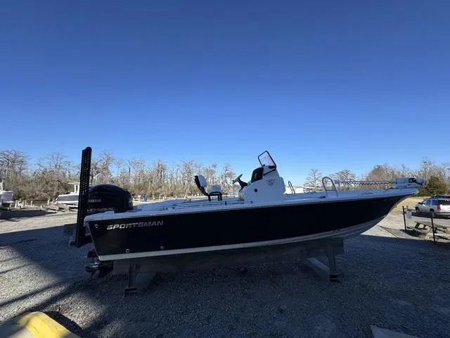 Slide: The Image of Sportsman Masters 227 Bay Boat 2022 - 3