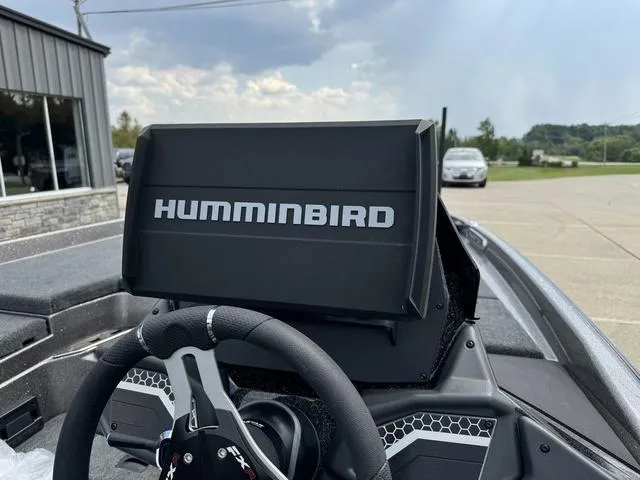 Slide: The Image of Skeeter FXR20 Limited 2025 - 6