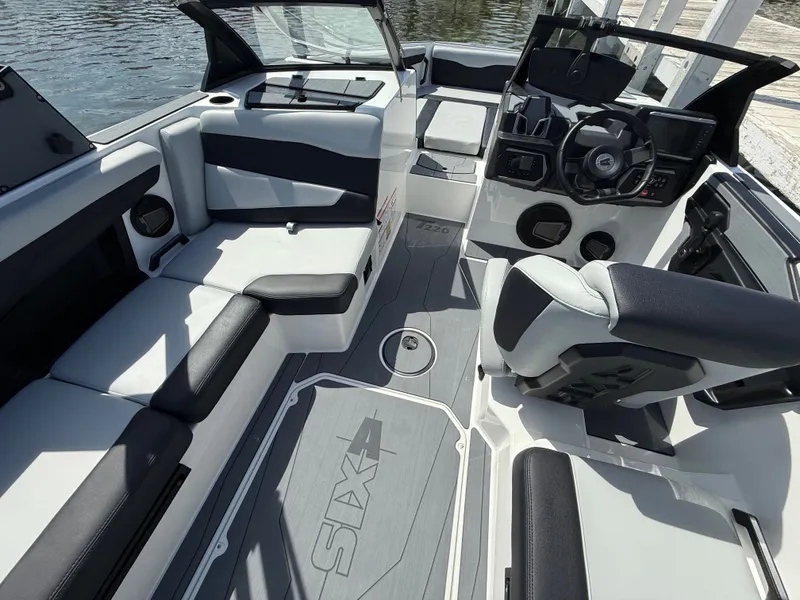 Slide: The Image of Axis T220 2025 - 522