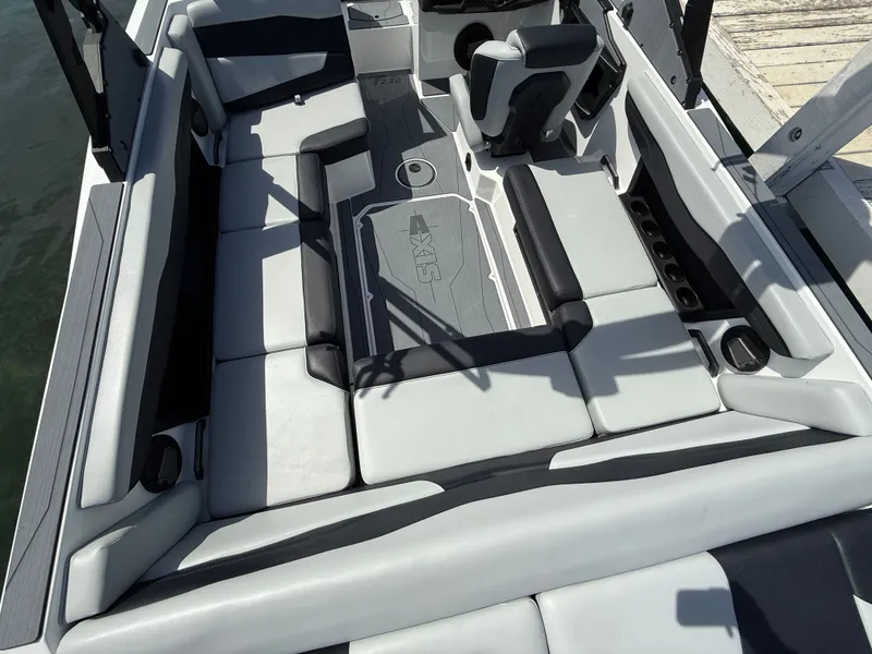 Slide: The Image of Axis T220 2025 - 475