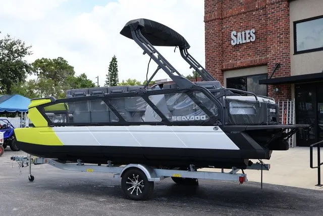 Slide: The Image of Sea-Doo Switch Cruise 21 2025 - 4