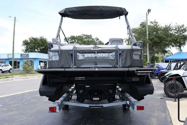 Slide: The Image of Sea-Doo Switch Cruise 21 2025 - 5