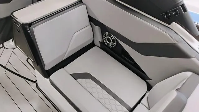 Slide: The Image of Yamaha 255XD 2025 - 15