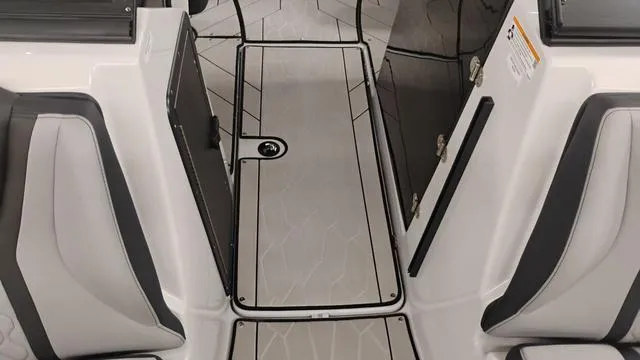 Slide: The Image of Yamaha 255XD 2025 - 33