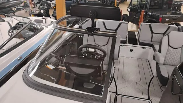 Slide: The Image of Yamaha 255XD 2025 - 37