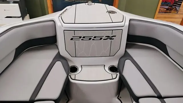 Slide: The Image of Yamaha 255XD 2025 - 40