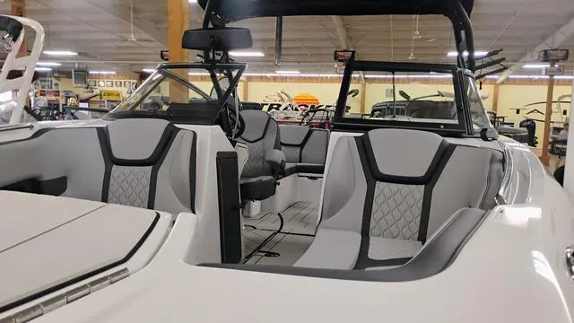 Slide: The Image of Yamaha 255XD 2025 - 67