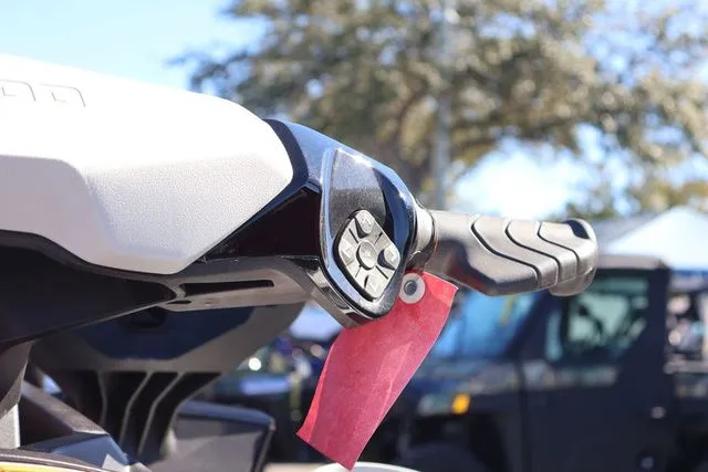 Slide: The Image of Sea-Doo PWC FISHPRO SPORT 170 AUD WH IBR IDF 25 2025 - 14