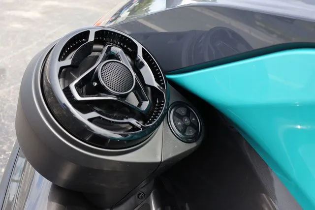 Slide: The Image of Sea-Doo GTR™ 230 BRP Premium Audio, iBR 2025 - 14