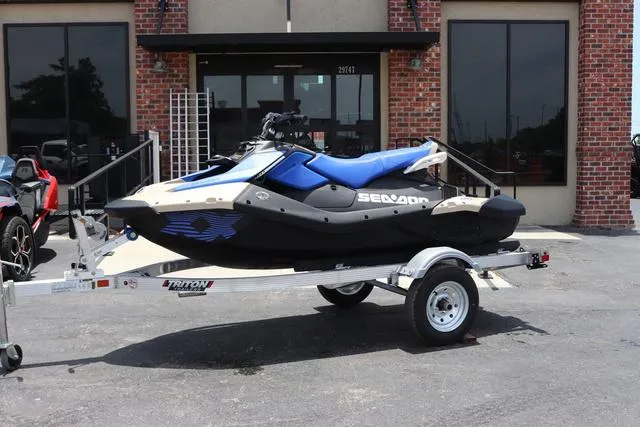 The Image of Sea-Doo Spark Trixx for 3 2025 - 1