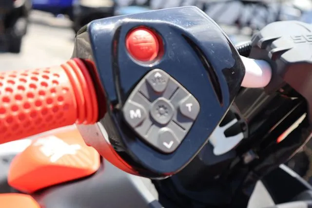 Slide: The Image of Sea-Doo Spark Trixx for 3 2025 - 14