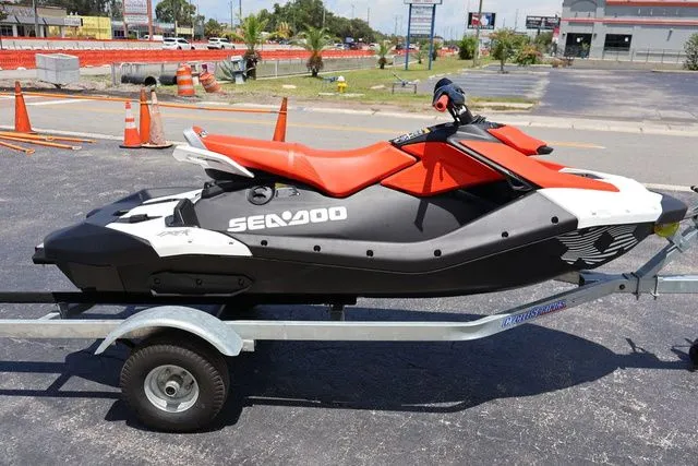 Slide: The Image of Sea-Doo Spark Trixx for 3 2025 - 7