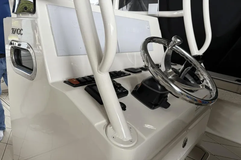 Slide: The Image of Carolina Sea Chaser 27 HFC 2022 - 4