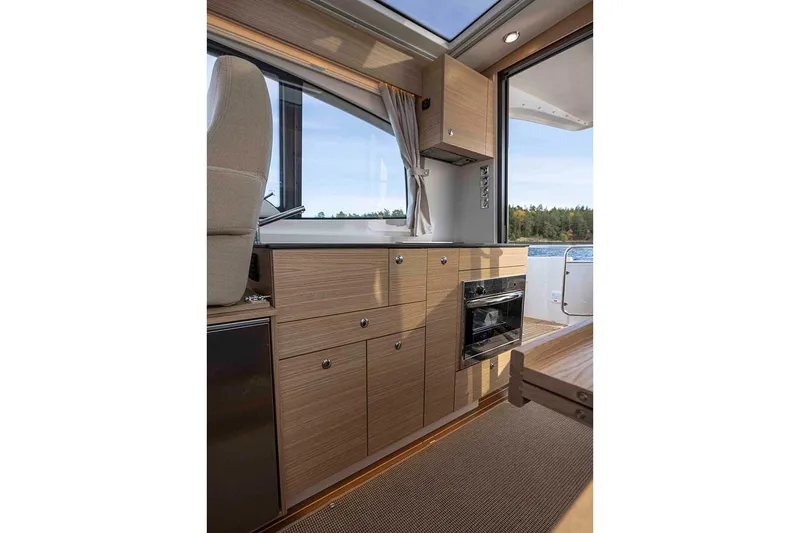 Slide: The Image of Manufacturer Provided Image - 4