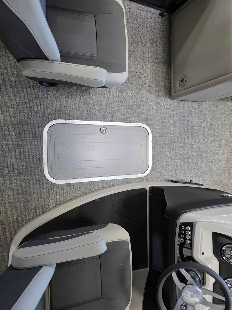 Slide: The Image of Barletta Cabrio 22UC 2025 - 18