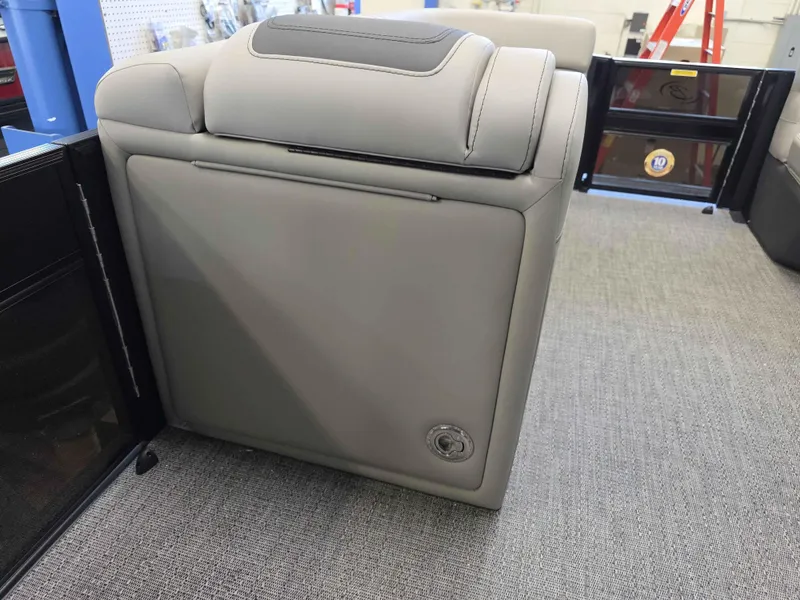 Slide: The Image of Barletta Cabrio 22UC 2025 - 20