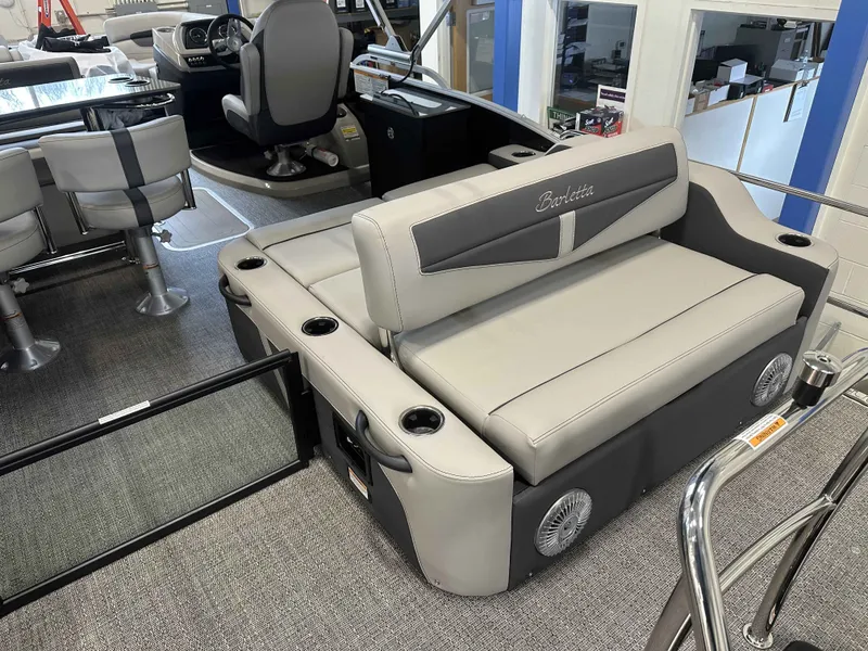 Slide: The Image of Barletta Cabrio 24UE 2025 - 4