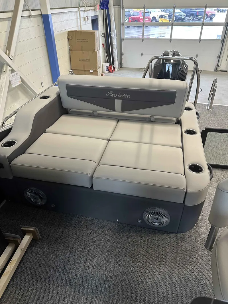 Slide: The Image of Barletta Cabrio 24UE 2025 - 7