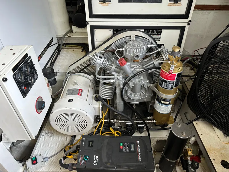 Slide: The Image of Cheoy Lee 72 2004 - 33