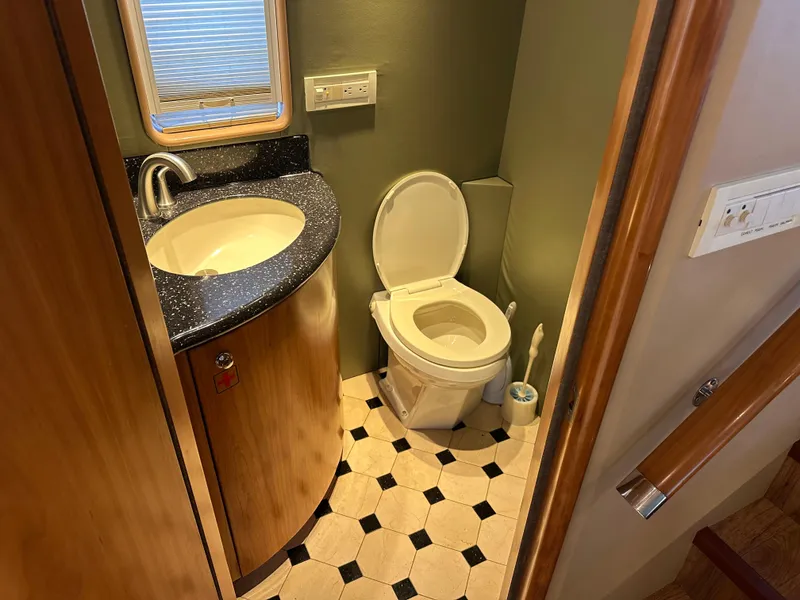 Slide: The Image of Cheoy Lee 72 2004 - 42