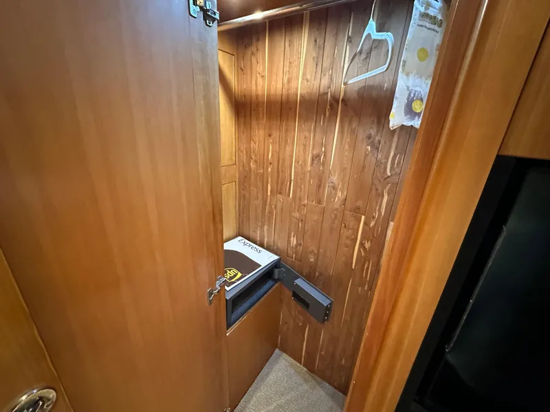 Slide: The Image of Cheoy Lee 72 2004 - 61