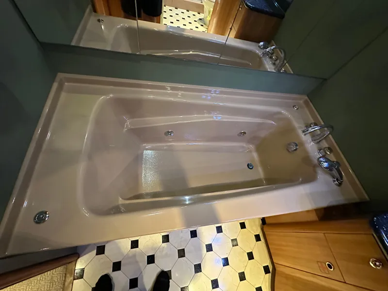 Slide: The Image of Cheoy Lee 72 2004 - 66