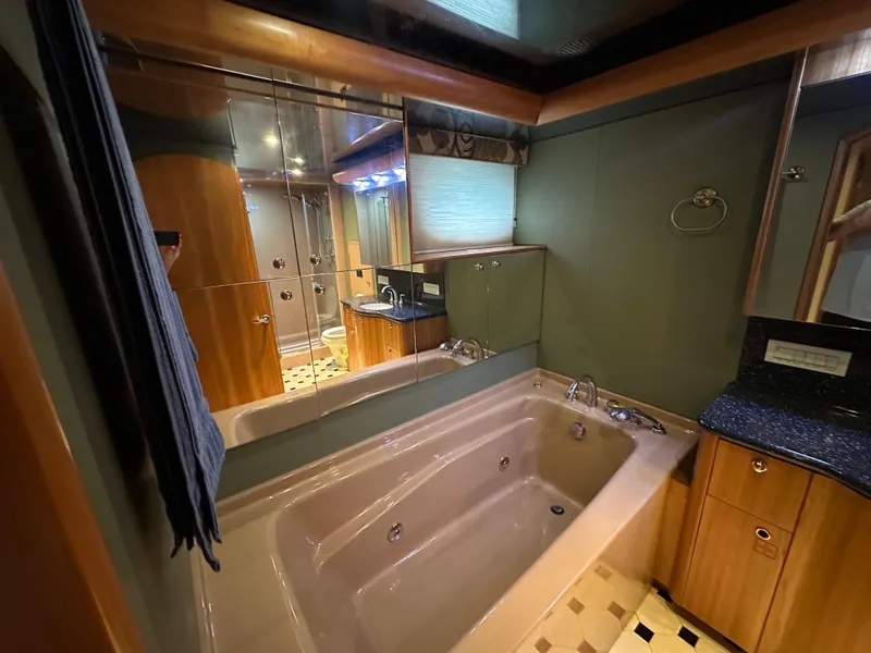 Slide: The Image of Cheoy Lee 72 2004 - 68