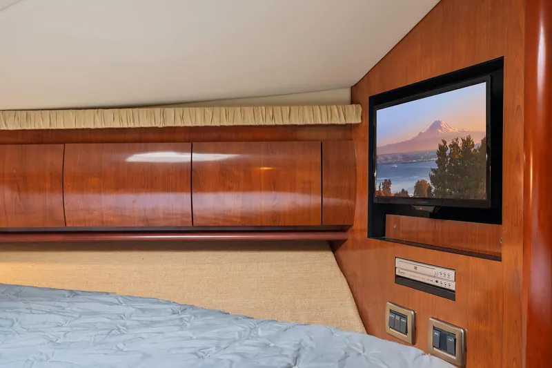 Slide: The Image of Master Stateroom - 25
