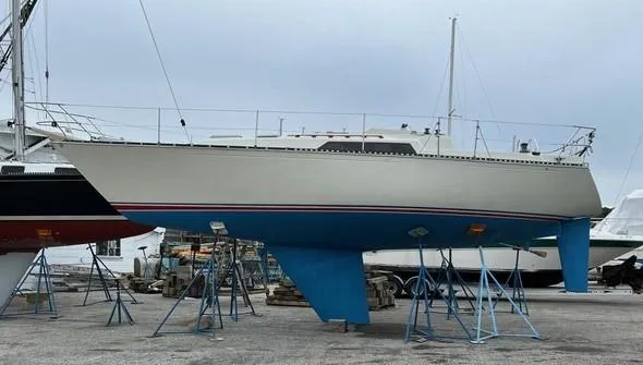 Slide: The Image of C&C 35 MKIII 1983 - 51