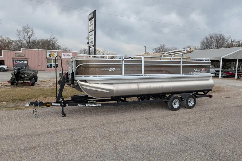 The Image of Sun Tracker SportFish 20 DLX 2025 - undefined