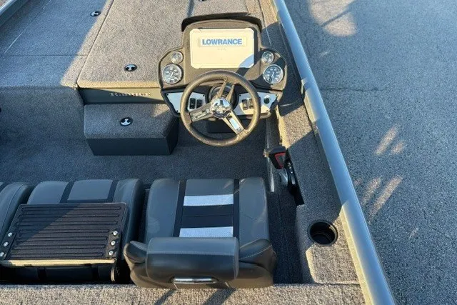 Slide: The Image of 2025 Ranger RT198P boat cockpit with Lowrance electronics and dual seats. - 20