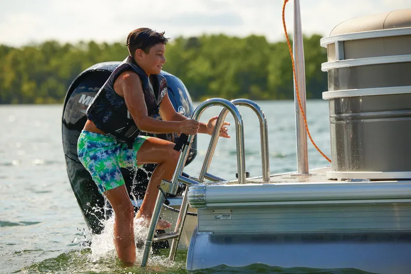 Slide: The Image of Sun Tracker Party Barge 24 DLX 2025 - 51