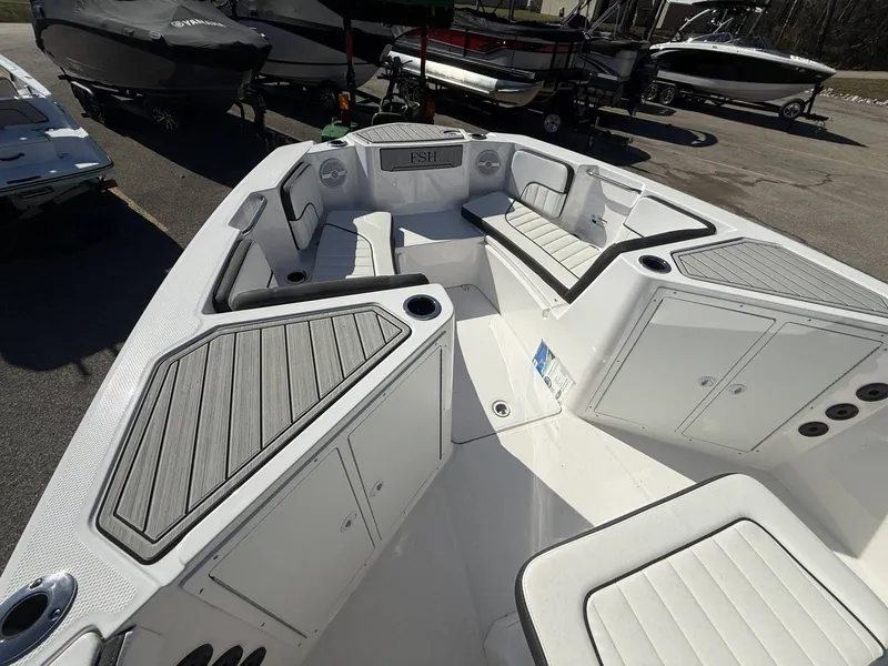 Slide: The Image of Yamaha 222 FSH Sport 2024 - 11