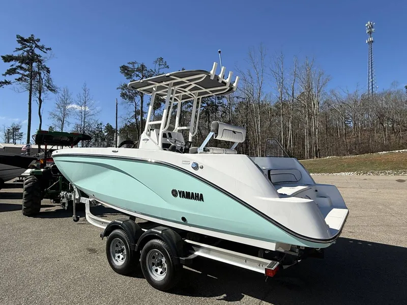 Slide: The Image of Yamaha 222 FSH Sport 2024 - 3