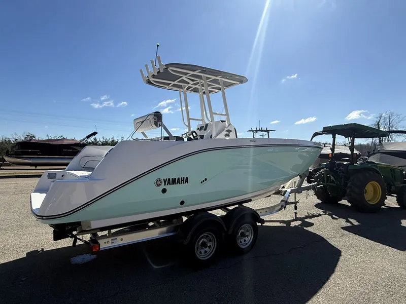 Slide: The Image of Yamaha 222 FSH Sport 2024 - 4