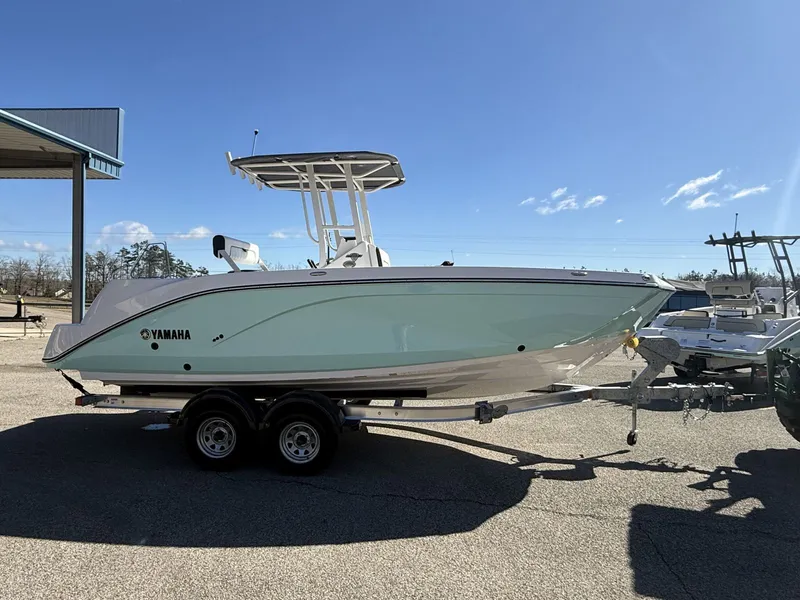 Slide: The Image of Yamaha 222 FSH Sport 2024 - 5